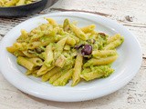 Pasta con tonno zucchine e olive cremosa