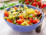 Patate al pesto con pomodorini in insalata