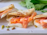 Piadine salmone e mozzarella antipasto sfizioso