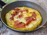 Pizza di patate e speck in padella