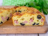 Plumcake salato con prosciutto e olive morbidissimo: ricetta facilissima da fare con un cucchiaio
