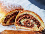 Rotolo brioche bicolore alla nutella dolce da colazione