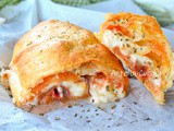 Rotolo di sfoglia alla pizza e speck