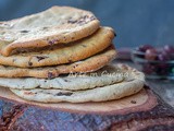 Schiacciatine alle olive e formaggio in padella o al forno