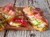 Schiacciatine di pizza veloci con zucchine e prosciutto