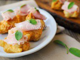 Sgonfiotti con crescenza e prosciutto ricetta antipasto