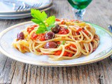 Spaghetti alla puttanesca piatto napoletano