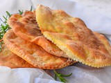 Spianatine sarde pane con farina di semola