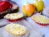 Tartellette di mandorle con crema pasticcera e mele