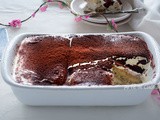 Tiramisù con diplomatica dolce con savoiardi
