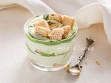 Tiramisù con wafer al pistacchio al cucchiaio