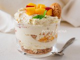 Tiramisù pesche e amaretti al cucchiaio