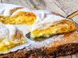 Torta di mele con pasta sfoglia e crema