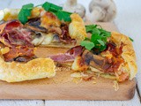 Torta di sfoglia funghi e speck