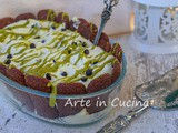 Torta mousse al pistacchio e pavesini al cioccolato