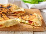 Torta Schiacciata con Zucchine e Speck in Padella