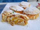 Tortine di frolla cuor di mela con mascarpone