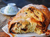 Treccia al caffè con nutella dolce brioche soffice