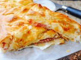 Treccia sfogliata con salame e scamorza affumicata