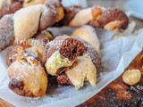 Treccine alle nocciole due colori biscotti zuccherati