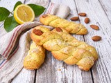Treccine di pasta frolla al limone: biscotti veloci