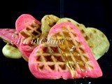 Waffel o gaufre colorati a colazione ricetta veloce