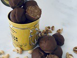 Dates, Nuts and Protein Powder Energy Balls