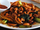 Fried Hokkien Noodle 炒福建面