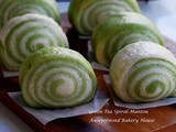 Green Tea Spiral Mantou (Chinese Green Tea Steamed Bun 緑茶双色馒头卷 ) (Overnight Sponge Dough Method)