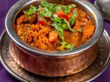 Murgh Mumtaz (Chicken Cooked in Tomato Gravy)