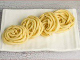 Oats Ribbon Pakoda