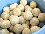 Paasi Paruppu Laddu (Nei Urundai)