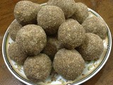 Roasted Gram and Ragi Laddu