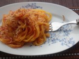 Pasta fresca con pomodoro , ricotta