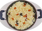 Almond rice - a healthy vegetarian dish