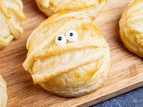 Halloween Baked Cheese Mummy