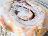 How To Reheat Cinnamon Rolls