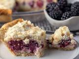 Sour Cream Blackberry Pie