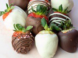 Valentine's Day Chocolate Covered Strawberries