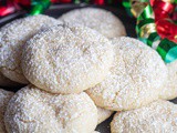 Vanilla Crinkle Cookies