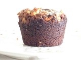 #MuffinMonday: Snicker Crumble Chocolate Muffins