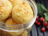 Easy Salted Egg Yolk Cookies (1) 简易咸蛋黄奶油酥饼 （中英加图对照食谱）