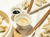 Dim Sum mit Erdnuss-Dip