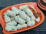 Arisi Ullunthu Kozhukattai (Rice & Urad dal steamed balls)