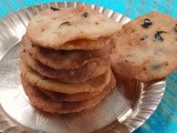 Crispy Thattai ( Rice Crackers)