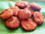 Muparuppu Vadai / Three Lentils fritters