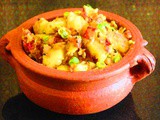 Urulai Pattani Kaara Curry (Spicy Potato Green Peas Curry)