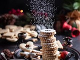 Eggless Linzer Cookies