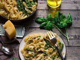 Fettuccine Alfredo With Asparagus and Peas