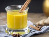 Goldene Milch oder Kurkuma das sonnengelbe Superfood